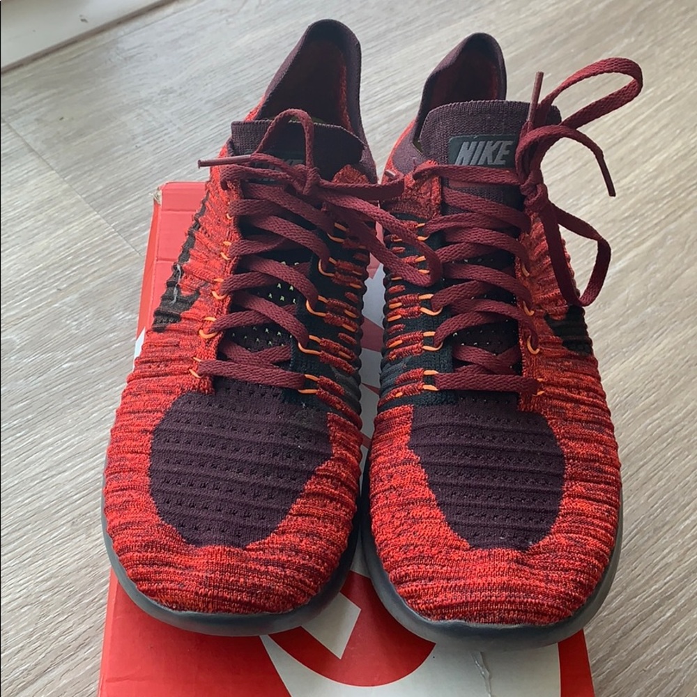 Nike free run fly knit.